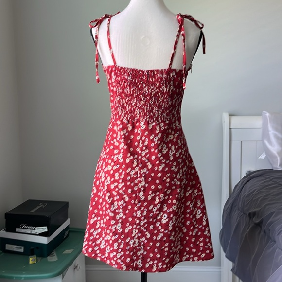 Red Floral Sundress 🌟 - Picture 2 of 10